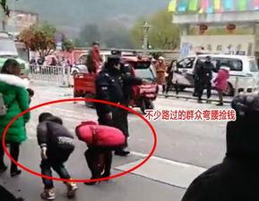 吃瓜群众捡钱视频大全,盘点那些意外捡钱视频瞬间